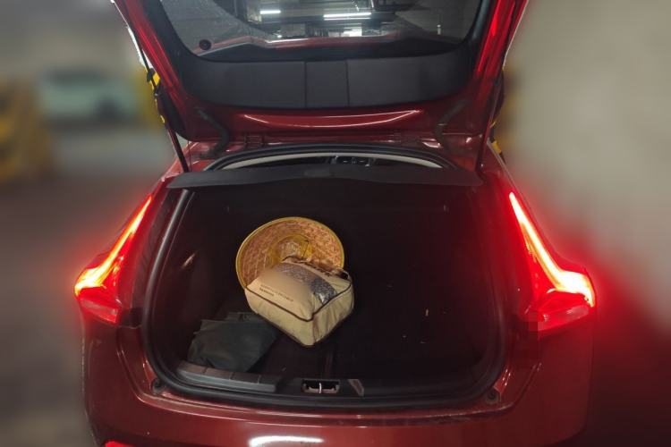 Used Volvo V40 2017 T3 Zhiyi Edition Trunk