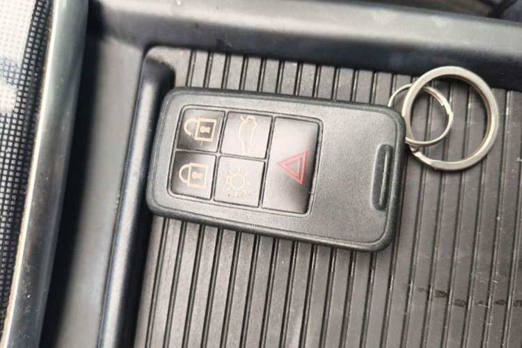 Used Volvo V40 2017 T3 Zhiyi Edition Vehicle Key