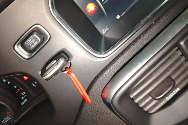 Used Volvo V40 2017 T3 Zhiyi Edition Vehicle Key