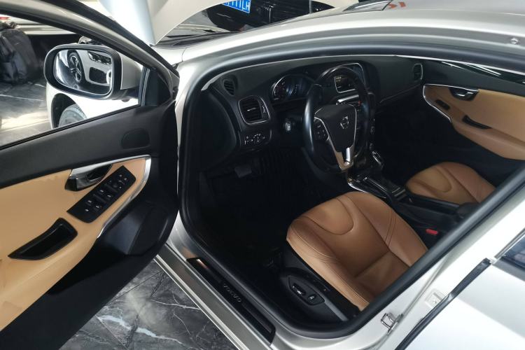 Used Volvo V40 2017 T3 Zhiyi Edition Driver Seat