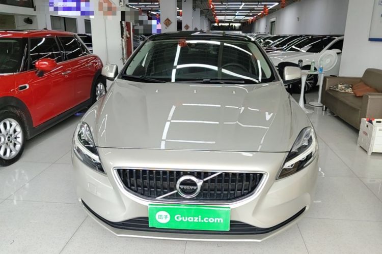 Used Volvo V40 2017 T3 Zhiyi Edition Front