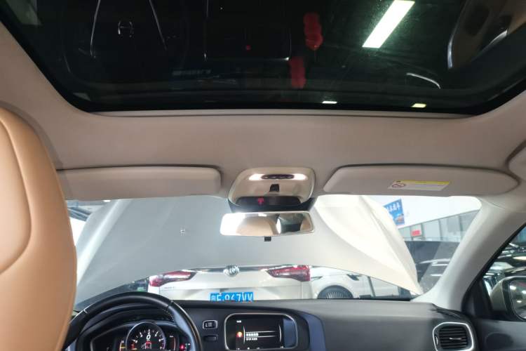 Used Volvo V40 2017 T3 Zhiyi Edition Headliner