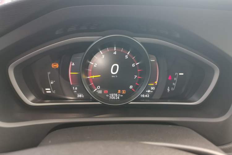 Used Volvo V40 2017 T3 Zhiyi Edition Instrument Cluster