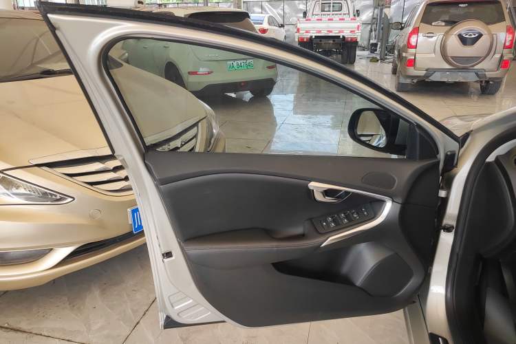 Used Volvo V40 2017 T3 Zhiyi Edition Left Front Door Interior
