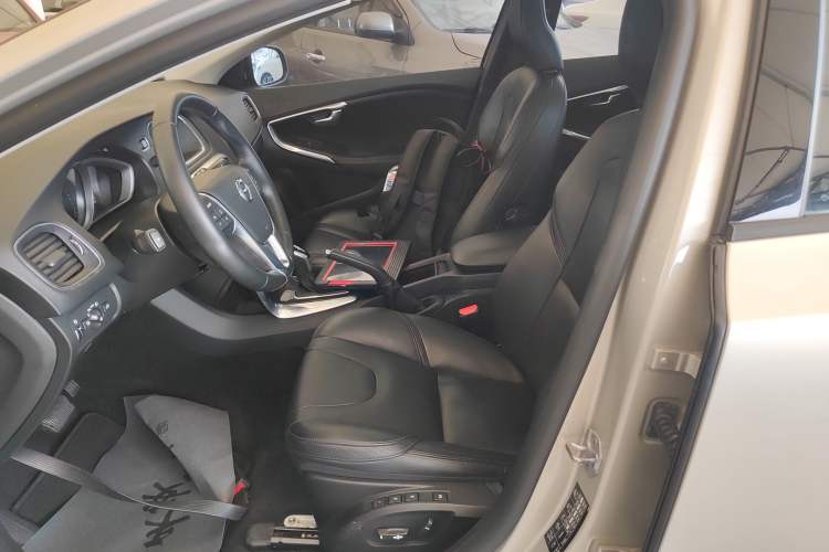 Used Volvo V40 2017 T3 Zhiyi Edition Left Front Seat