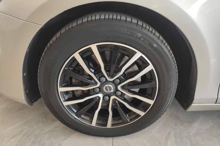 Used Volvo V40 2017 T3 Zhiyi Edition Left Front Wheel Hub