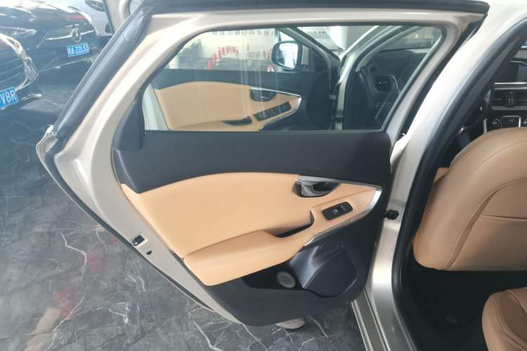 Used Volvo V40 2017 T3 Zhiyi Edition Left Rear Door Interior