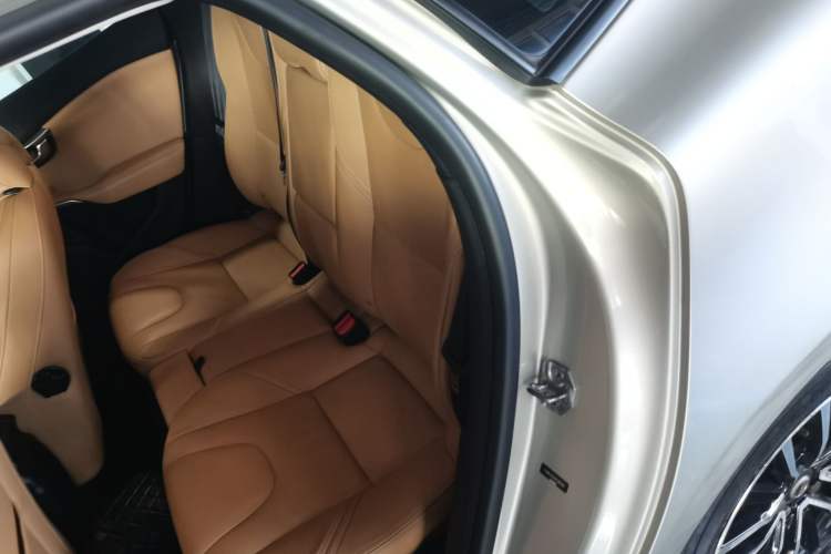 Used Volvo V40 2017 T3 Zhiyi Edition Left Rear Seat