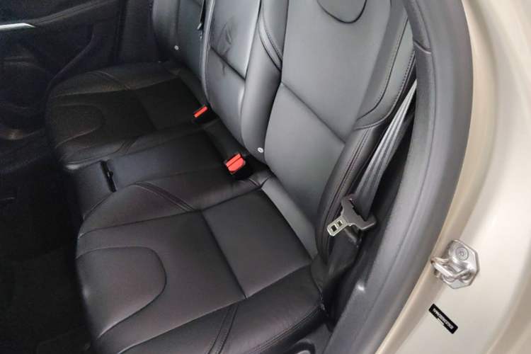 Used Volvo V40 2017 T3 Zhiyi Edition Left Rear Seat