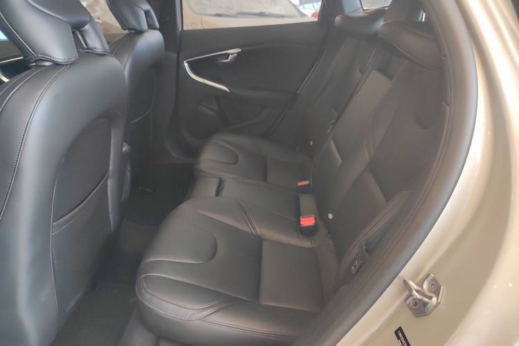 Used Volvo V40 2017 T3 Zhiyi Edition Left Rear Seat