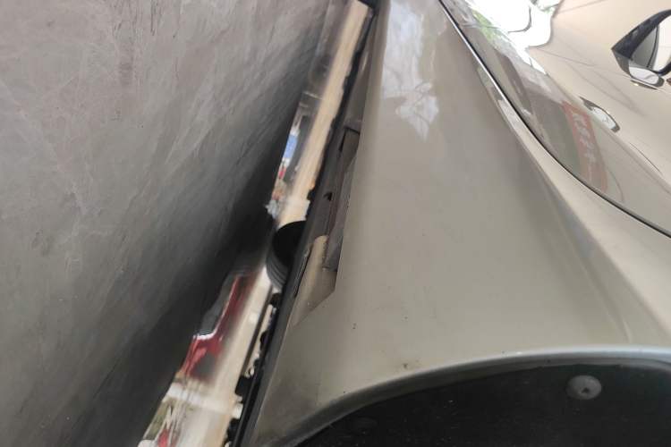 Used Volvo V40 2017 T3 Zhiyi Edition Left Side Sill
