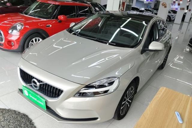 Used Volvo V40 2017 T3 Zhiyi Edition