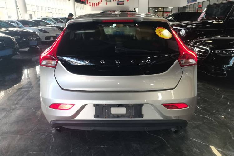 Used Volvo V40 2017 T3 Zhiyi Edition Rear
