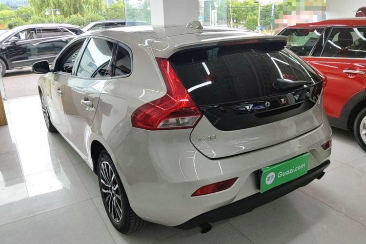 Used Volvo V40 2017 T3 Zhiyi Edition Rear Left 45 Deg