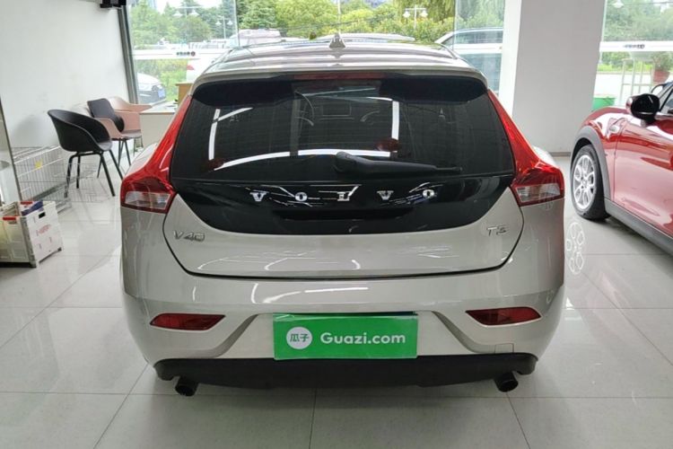 Used Volvo V40 2017 T3 Zhiyi Edition Rear