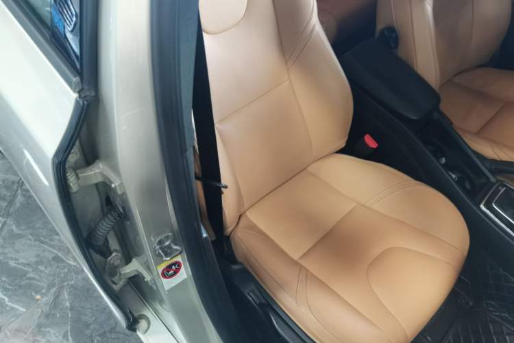 Used Volvo V40 2017 T3 Zhiyi Edition Right Front Seat
