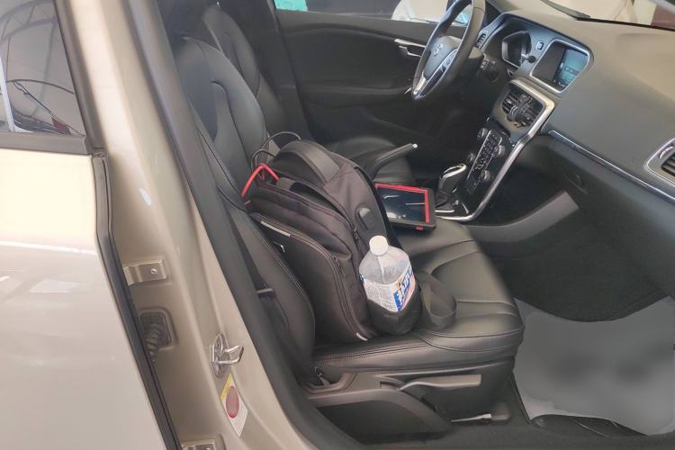 Used Volvo V40 2017 T3 Zhiyi Edition Right Front Seat