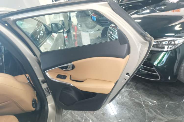 Used Volvo V40 2017 T3 Zhiyi Edition Right Rear Door Interior