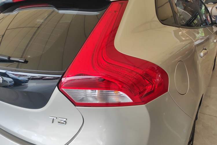 Used Volvo V40 2017 T3 Zhiyi Edition Right Rear Taillight
