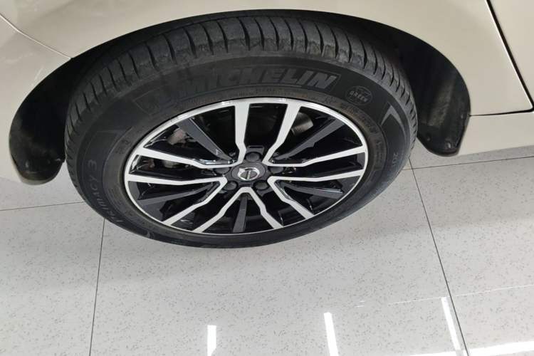 Used Volvo V40 2017 T3 Zhiyi Edition Right Rear Wheel Hub