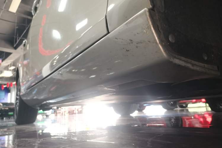 Used Volvo V40 2017 T3 Zhiyi Edition Right Side Sill