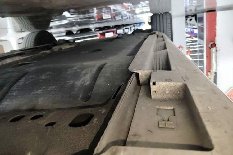 Used Volvo V40 2017 T3 Zhiyi Edition Right Side Sill
