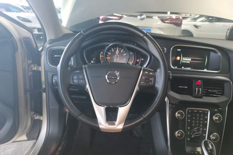 Used Volvo V40 2017 T3 Zhiyi Edition Steering Wheel