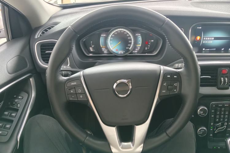 Used Volvo V40 2017 T3 Zhiyi Edition Steering Wheel