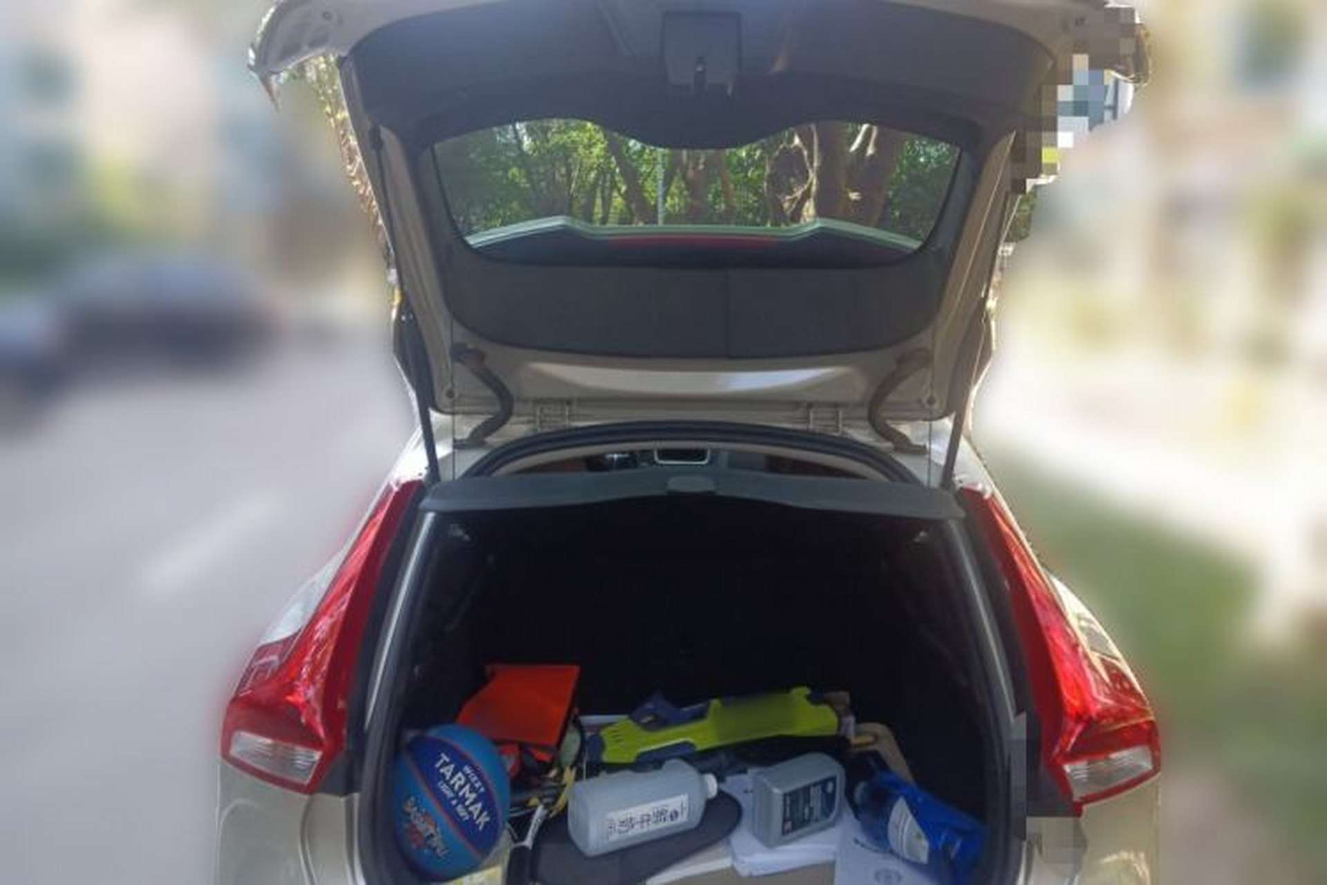 Used Volvo V40 2017 T3 Zhiyi Edition Trunk