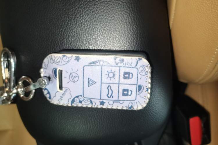 Used Volvo V40 2017 T3 Zhiyi Edition Vehicle Key
