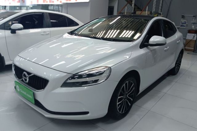 Used Volvo V40 2017 T3 Zhiyi Edition