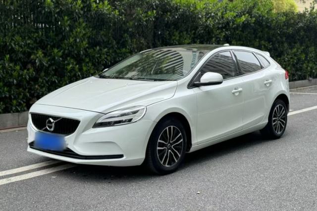 Used Volvo V40 2017 T3 Zhiyi Edition