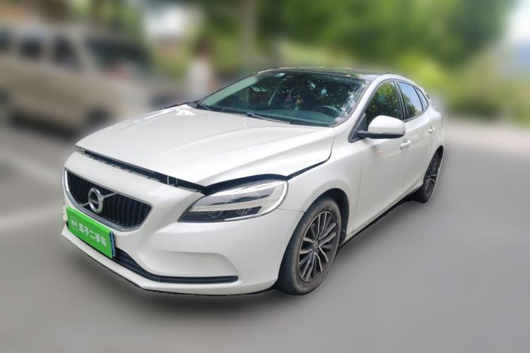 Used Volvo V40 2017 T3 Zhiya Edition Guazi used car, China used car export, Used car for sale, Used  cars, Cheapest cars for sale