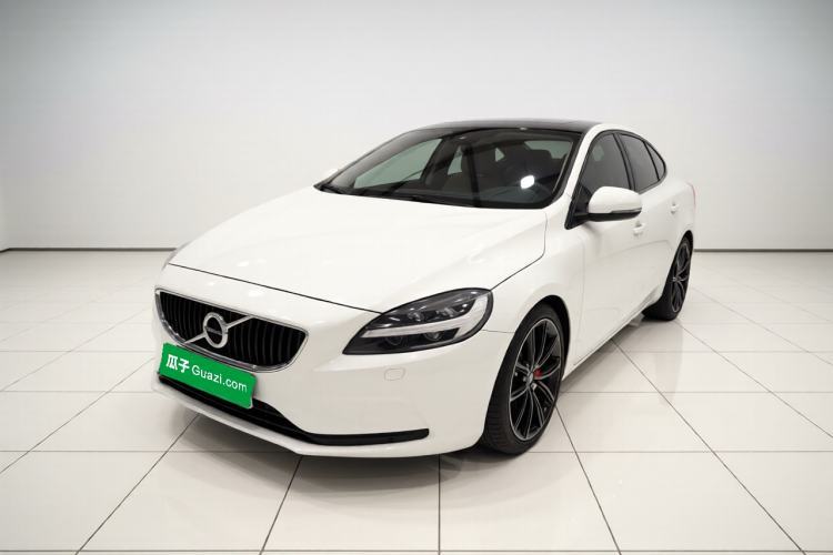 Used Volvo V40 2017 T3 Zhiyi Edition Guazi used car, China used car export, Used car for sale, Used  cars, Cheapest cars for sale
