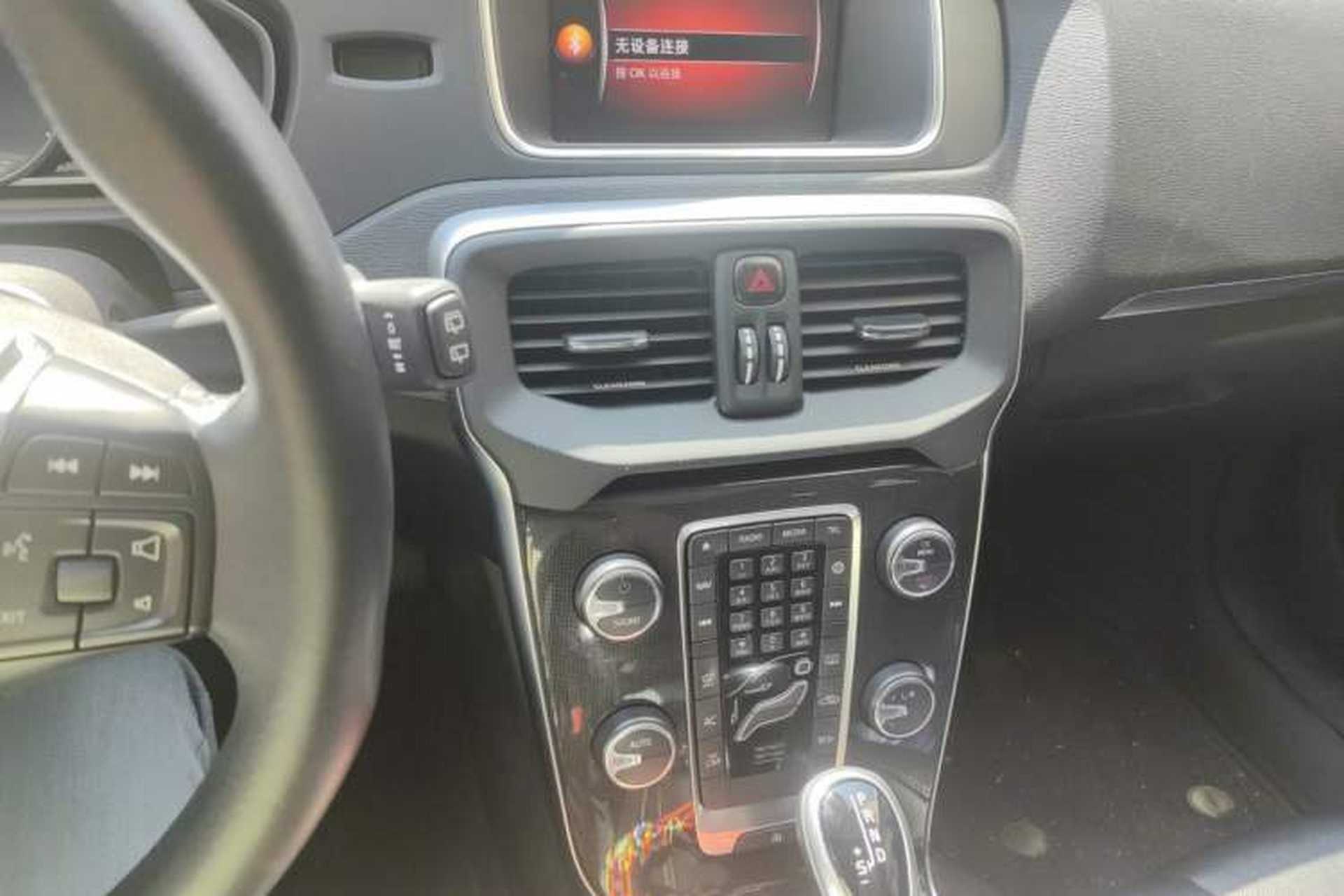 Used Volvo V40 2017 T3 Zhiyi Edition Audio And AC Panel