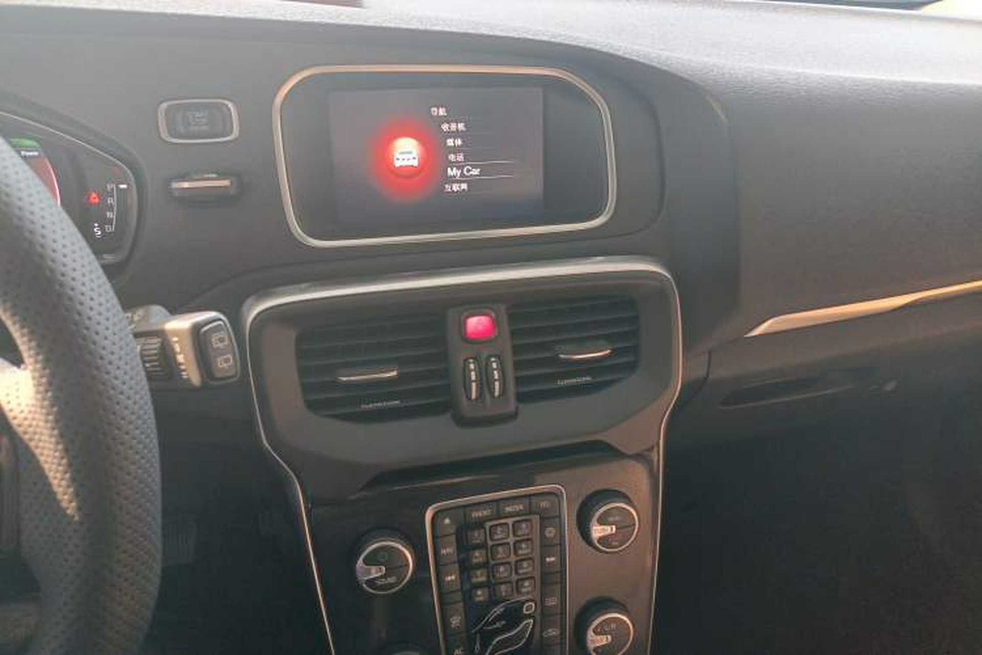 Used Volvo V40 2017 T3 Zhiyi Edition Audio And AC Panel