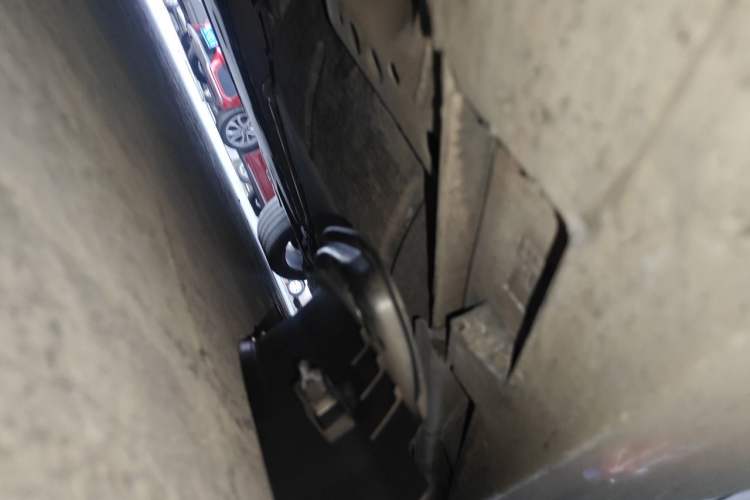 Used Volvo V40 2017 T3 Zhiya Edition Chassis Front Left