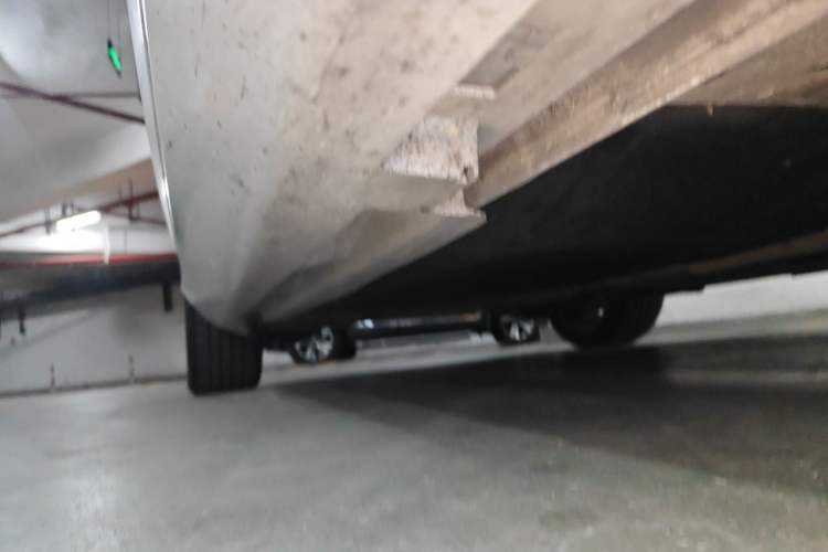 Used Volvo V40 2017 T3 Zhiya Edition Chassis Front Right
