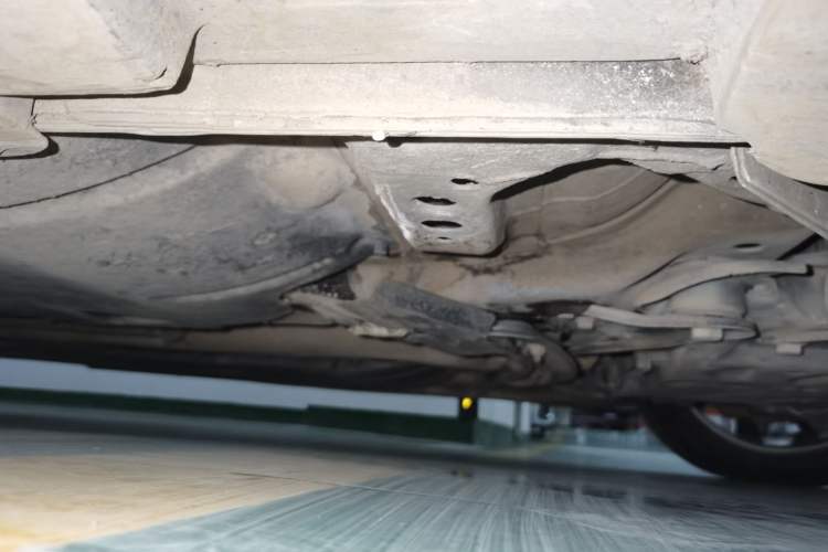 Used Volvo V40 2017 T3 Zhiya Edition Chassis Front Right