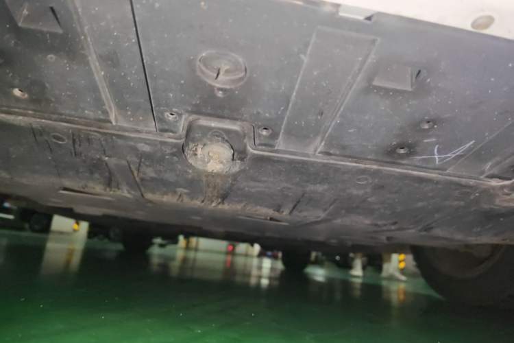 Used Volvo V40 2017 T3 Smart Edition Chassis Front