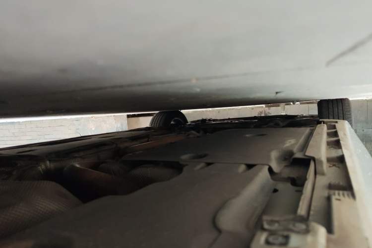 Used Volvo V40 2017 T3 Smart Edition Chassis Rear Left