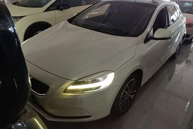 Used Volvo V40 2017 T3 Zhiyi Edition