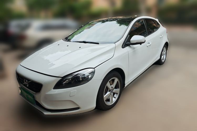 Ojetý Volvo V40 2017 T3 Smart Edition Guazi used car, China used car export, Used car for sale, Used  cars, Cheapest cars for sale
