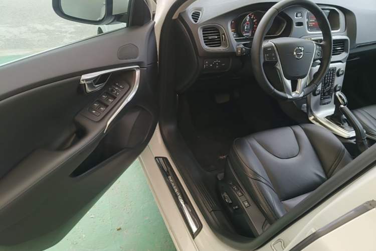 Used Volvo V40 2017 T3 Zhiya Edition Driver Seat