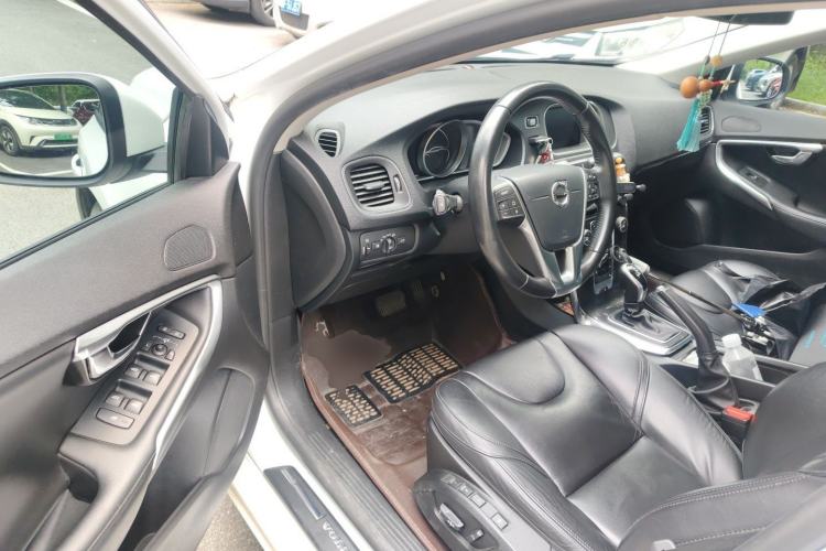 Used Volvo V40 2017 T3 Zhiya Edition Driver Seat
