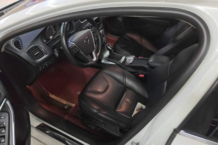 Used Volvo V40 2017 T3 Zhiya Edition Driver Seat