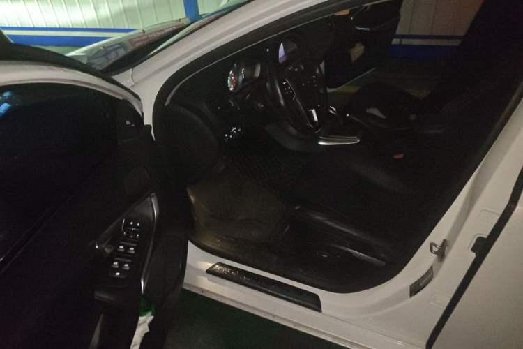 Used Volvo V40 2017 T3 Zhiya Edition Driver Seat