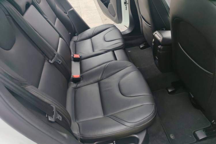 Used Volvo V40 2017 T3 Zhiyi Edition Driver Seat