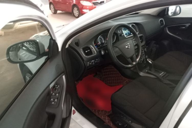 Used Volvo V40 2017 T3 Smart Edition Driver Seat