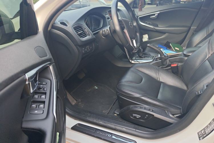 Used Volvo V40 2017 T3 Zhiyi Edition Driver Seat